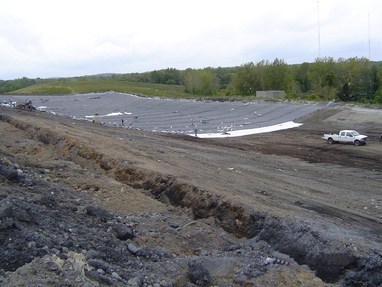How to lay geotextile and install wick drains (PVD)